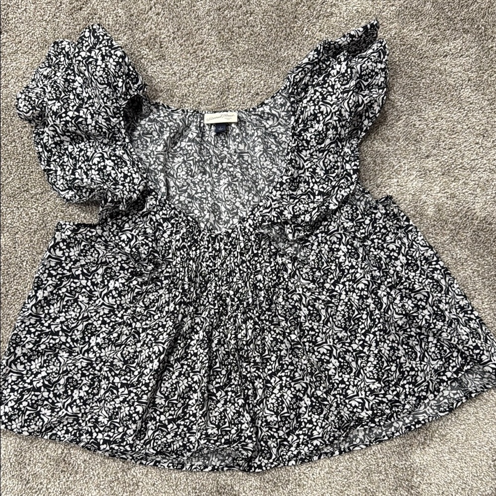Universal Thread Monochrome Floral Top